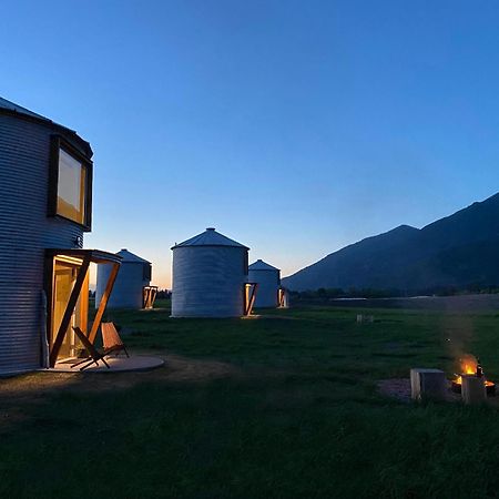 Clark Farm Silos - 5 Silo Mountain View Retreat Kalispell Exteriör bild